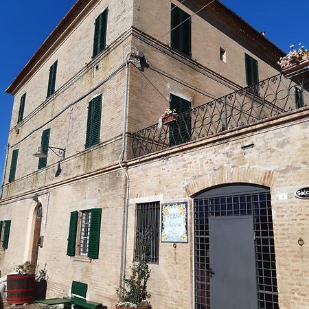 Palazzo Tuemi Apartment Castelplanio Exterior foto