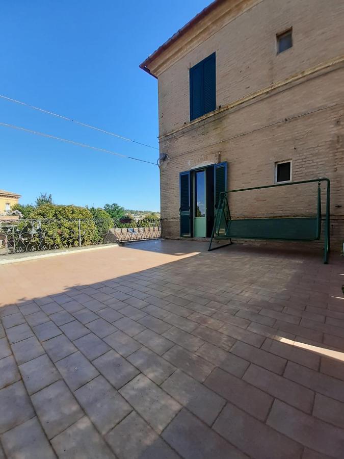 Palazzo Tuemi Apartment Castelplanio Exterior foto